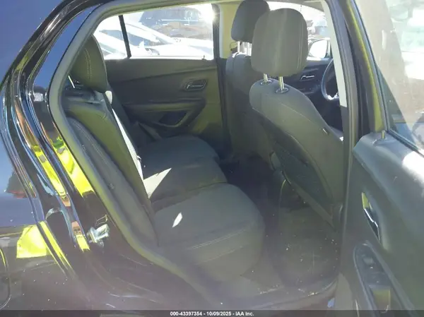 KL7CJKSB5LB084410 2020 CHEVROLET TRAX - Image 8