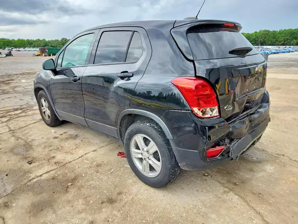 KL7CJKSB5LB085167 2020 CHEVROLET TRAX - Image 2