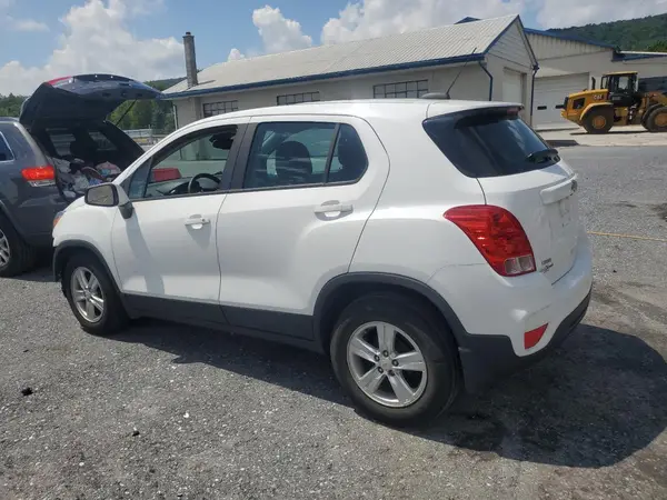 KL7CJKSB5LB086660 2020 CHEVROLET TRAX - Image 2