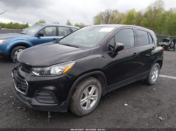 KL7CJKSB5LB318996 2020 CHEVROLET TRAX - Image 2