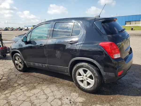 KL7CJKSB5LB325396 2020 CHEVROLET TRAX - Image 2