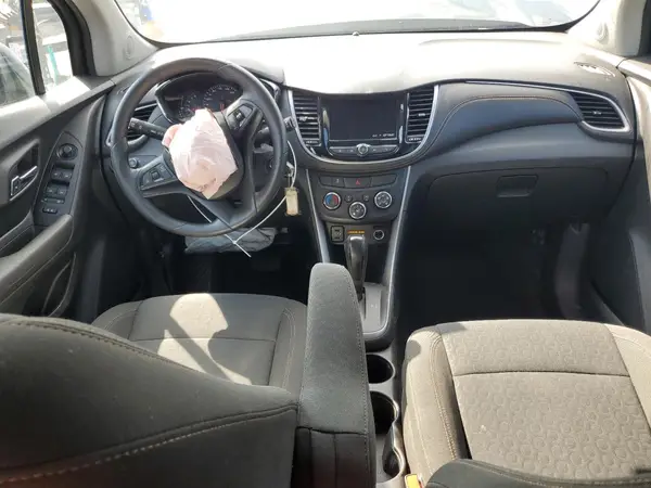 KL7CJKSB5LB325396 2020 CHEVROLET TRAX - Image 8