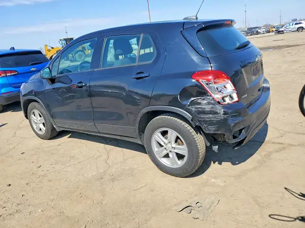 KL7CJKSB5LB326824 2020 CHEVROLET TRAX - Image 2