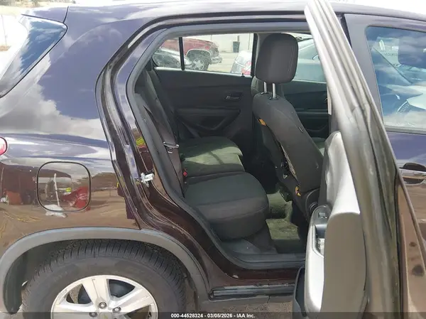 KL7CJKSB5LB335250 2020 CHEVROLET TRAX - Image 8