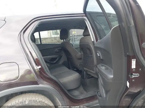 KL7CJKSB5LB346863 2020 CHEVROLET TRAX - Image 8