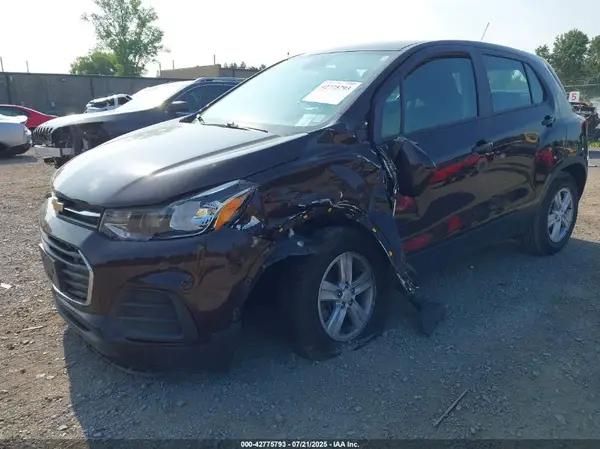 KL7CJKSB5LB347852 2020 CHEVROLET TRAX - Image 2