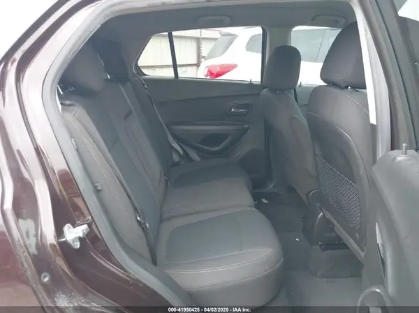 KL7CJKSB5LB352601 2020 CHEVROLET TRAX - Image 8