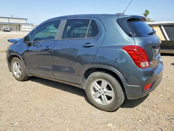 KL7CJKSB5MB308566 2021 CHEVROLET TRAX - Image 2