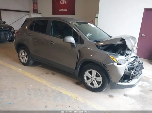 KL7CJKSB5MB310429 2021 CHEVROLET TRAX - Image 1