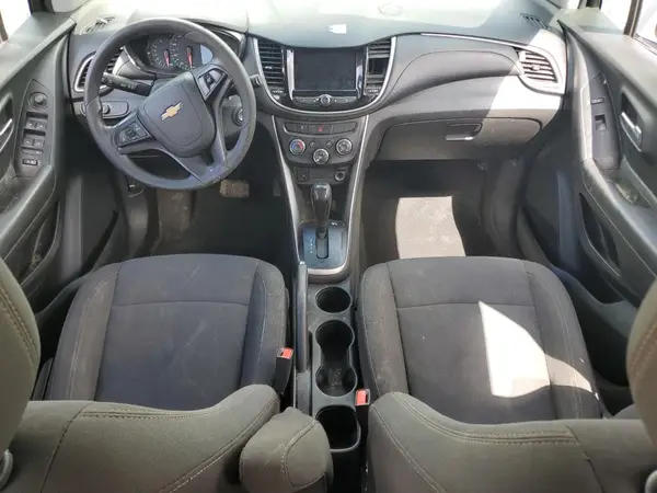 KL7CJKSB5MB318191 2021 CHEVROLET TRAX - Image 8