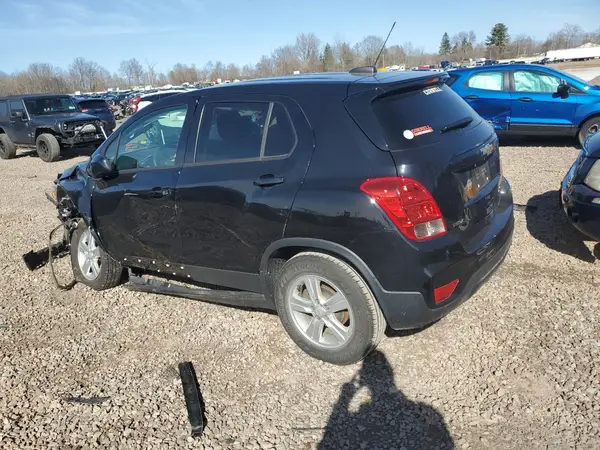 KL7CJKSB5MB320068 2021 CHEVROLET TRAX - Image 2