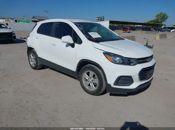 KL7CJKSB5MB322113 2021 CHEVROLET TRAX - Image 1