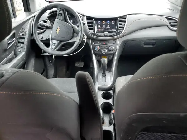 KL7CJKSB5MB327960 2021 CHEVROLET TRAX - Image 8