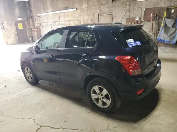 KL7CJKSB5MB330289 2021 CHEVROLET TRAX - Image 2