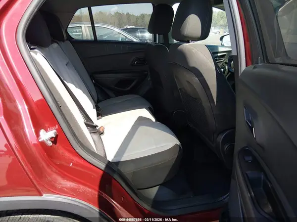 KL7CJKSB5MB331488 2021 CHEVROLET TRAX - Image 8
