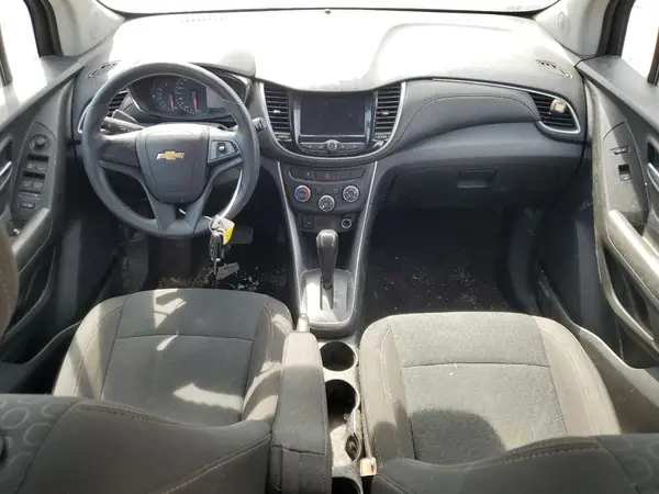 KL7CJKSB5MB332298 2021 CHEVROLET TRAX - Image 8