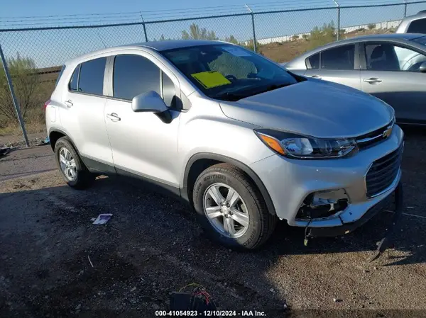 KL7CJKSB5MB332706 2021 CHEVROLET TRAX - Image 1