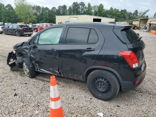 KL7CJKSB5MB333354 2021 CHEVROLET TRAX - Image 2