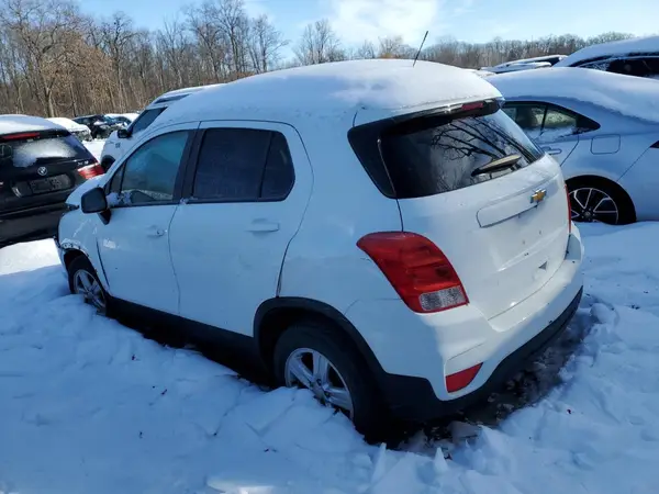 KL7CJKSB5MB360019 2021 CHEVROLET TRAX - Image 2