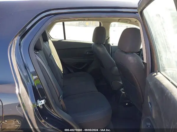 KL7CJKSB6GB585487 2016 CHEVROLET TRAX - Image 8