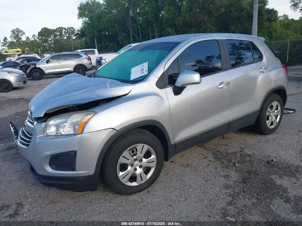 KL7CJKSB6GB601607 2016 CHEVROLET TRAX - Image 2