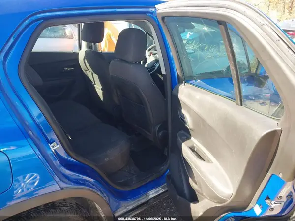 KL7CJKSB6GB648474 2016 CHEVROLET TRAX - Image 8