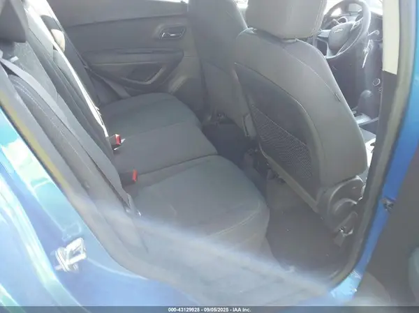 KL7CJKSB6GB663475 2016 CHEVROLET TRAX - Image 8
