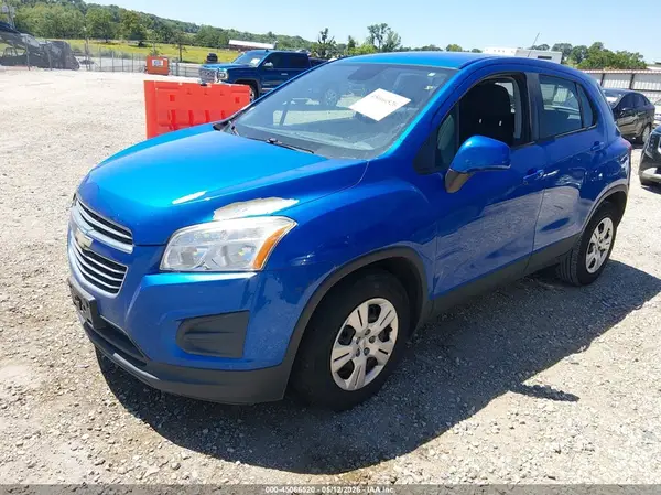 KL7CJKSB6GB734139 2016 CHEVROLET TRAX - Image 2