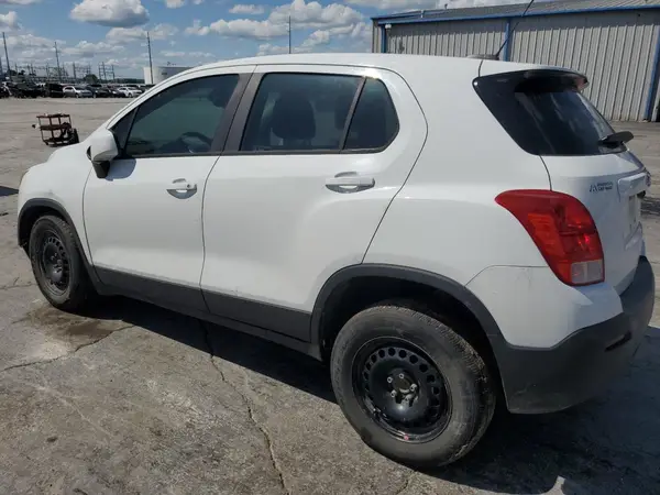 KL7CJKSB6GB757727 2016 CHEVROLET TRAX - Image 2