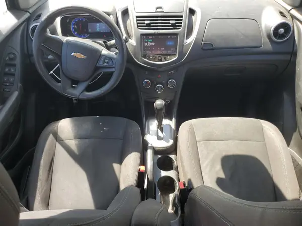 KL7CJKSB6GB757727 2016 CHEVROLET TRAX - Image 8