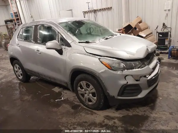 KL7CJKSB6HB071818 2017 CHEVROLET TRAX - Image 1