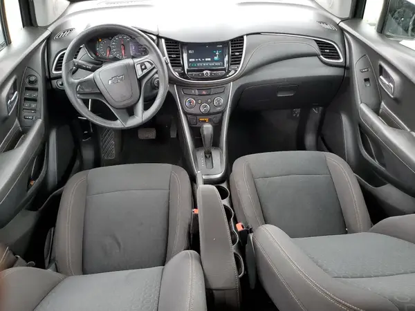 KL7CJKSB6HB130530 2017 CHEVROLET TRAX - Image 8