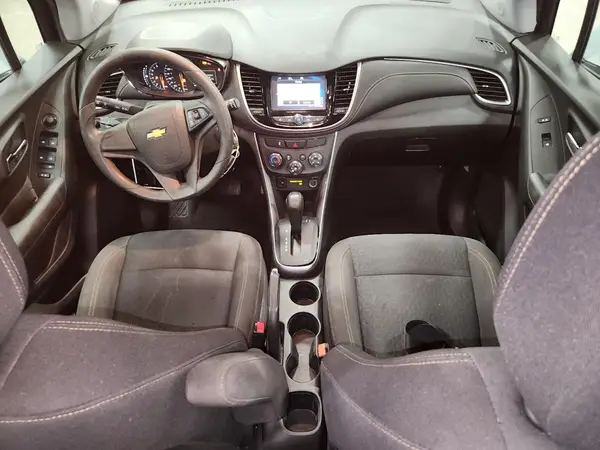 KL7CJKSB6HB166671 2017 CHEVROLET TRAX - Image 8