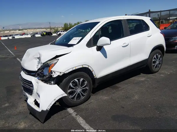 KL7CJKSB6HB212046 2017 CHEVROLET TRAX - Image 2