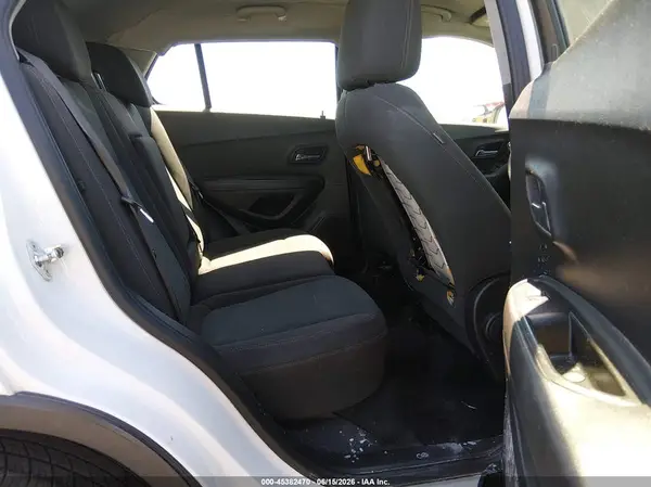 KL7CJKSB6HB212046 2017 CHEVROLET TRAX - Image 8