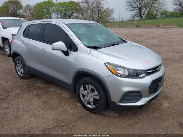 KL7CJKSB6HB239960 2017 CHEVROLET TRAX - Image 1