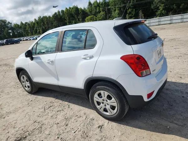 KL7CJKSB6HB243040 2017 CHEVROLET TRAX - Image 2