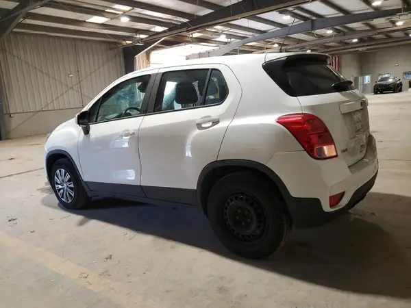KL7CJKSB6HB247010 2017 CHEVROLET TRAX - Image 2