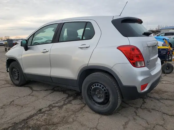 KL7CJKSB6HB249629 2017 CHEVROLET TRAX - Image 2