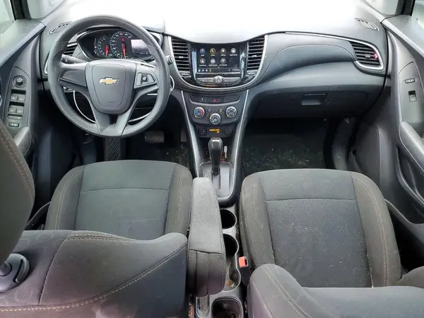 KL7CJKSB6JB720667 2018 CHEVROLET TRAX - Image 8