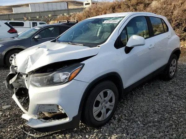 KL7CJKSB6JB722435 2018 CHEVROLET TRAX - Image 1