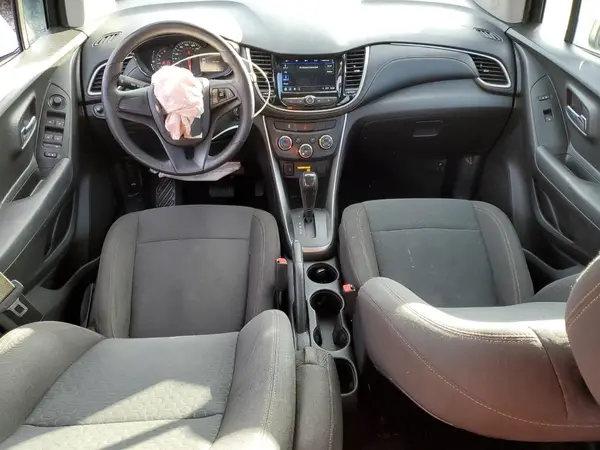 KL7CJKSB6JB722435 2018 CHEVROLET TRAX - Image 8