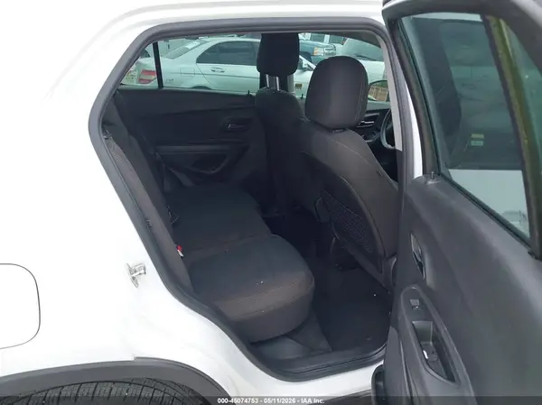 KL7CJKSB6JB722919 2018 CHEVROLET TRAX - Image 8