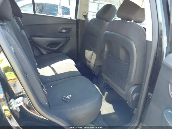 KL7CJKSB6LB020800 2020 CHEVROLET TRAX - Image 8
