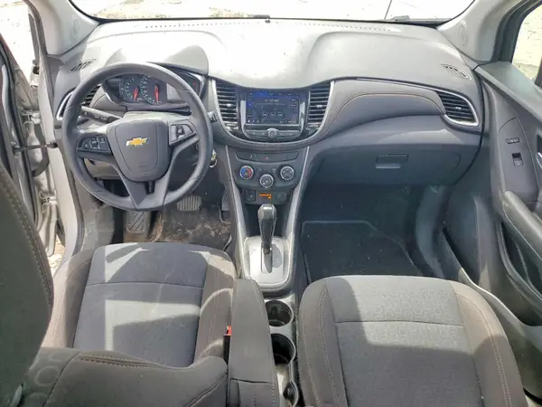 KL7CJKSB6LB033675 2020 CHEVROLET TRAX - Image 8