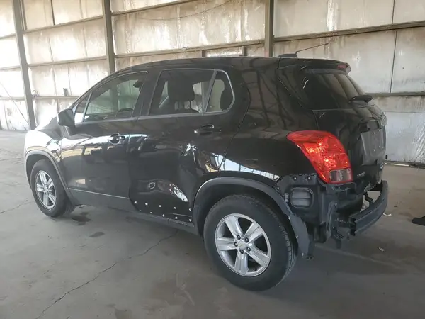 KL7CJKSB6LB038603 2020 CHEVROLET TRAX - Image 2