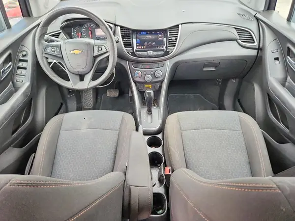 KL7CJKSB6LB040884 2020 CHEVROLET TRAX - Image 8
