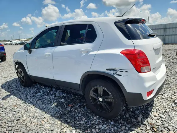 KL7CJKSB6LB052212 2020 CHEVROLET TRAX - Image 2