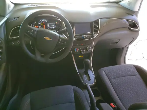KL7CJKSB6LB058141 2020 CHEVROLET TRAX - Image 8