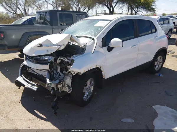 KL7CJKSB6LB061296 2020 CHEVROLET TRAX - Image 2